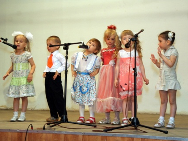 Детский вокальный ансамбль Лучики